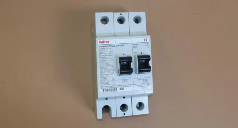 eaton corporation bd1520 duplex 15/20a circuit breaker